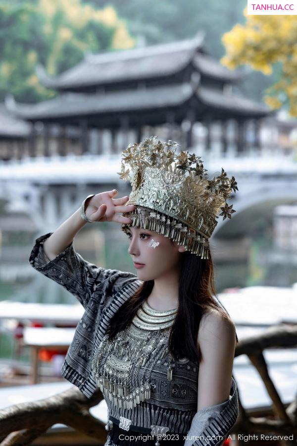 豆瓣酱  [XiuRen]高清写真图 2023.09.27 No.7448 豆瓣酱 苗族服饰第16张图片